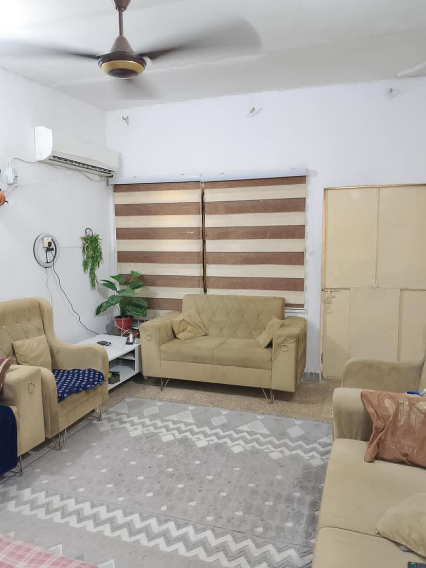 دار للبيع طابقين